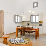 Apartment Saint Apostles Fira (Santorini)