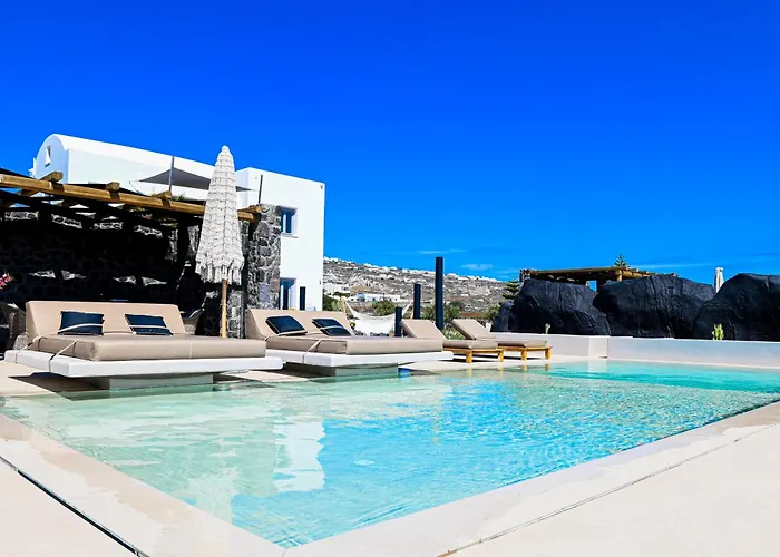 Saint Apostles * Fira (Santorini)