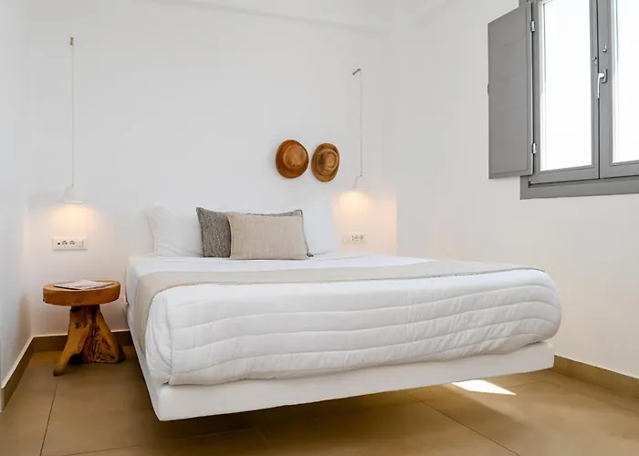 Saint Apostles * Fira (Santorini)