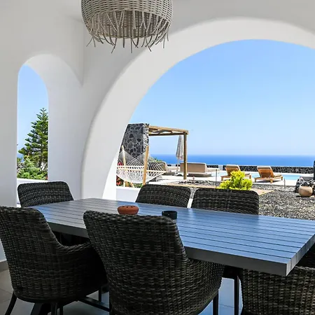 Saint Apostles * Firá